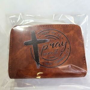 NWOT PRAY CARD HOLDER/WALLET  FLUX LEATHER
